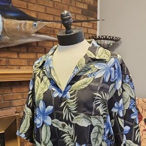 Tommy Bahama Hawaiian Floral 100% Silk Shirt Tropical Beach Cruise Vacation